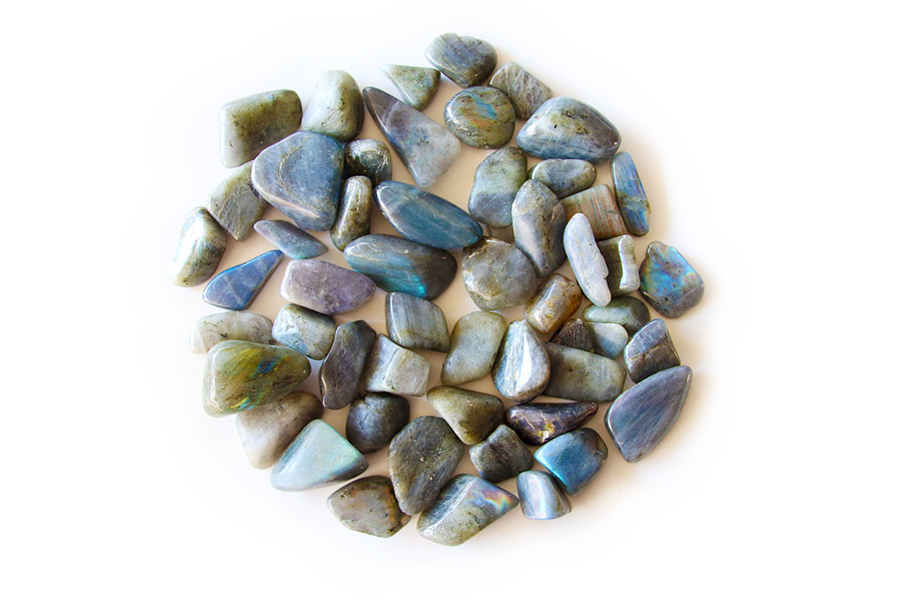 Labradorite Tumble Stones. 1 Kg Bag