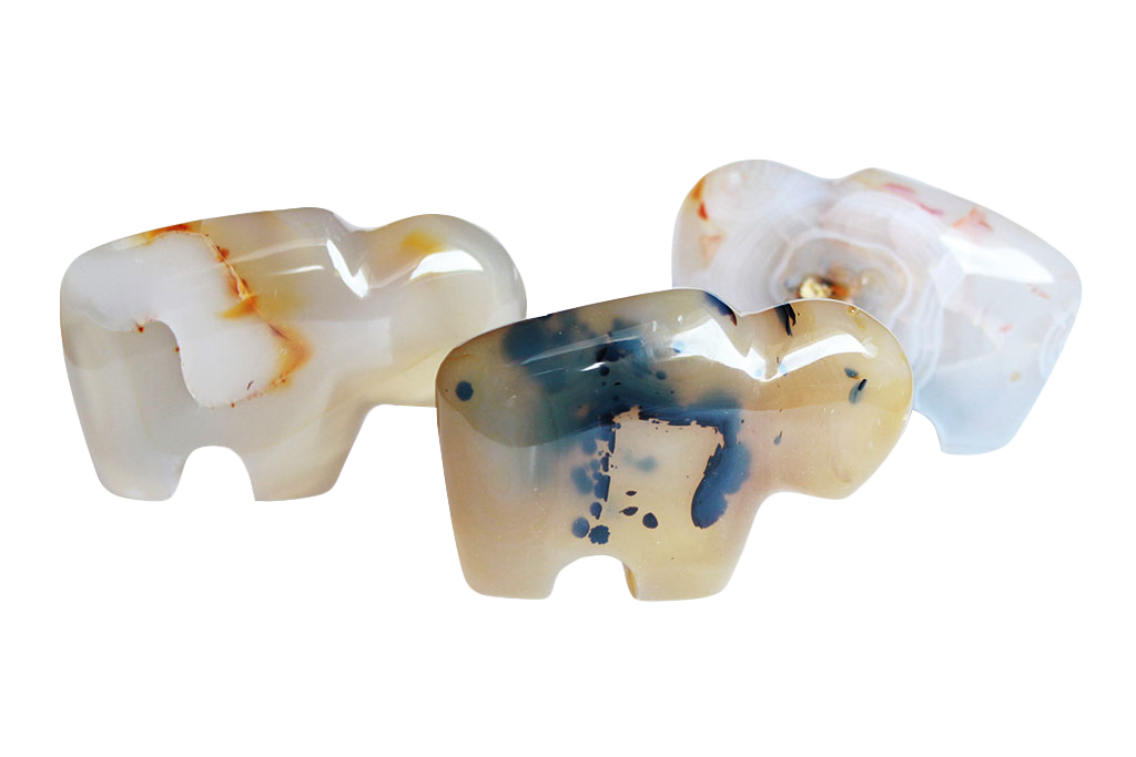 Agate Natural Hand-carved buffalo gemstones from Madagascar. Madagascar Minerals. Mineral Resources Madagascar